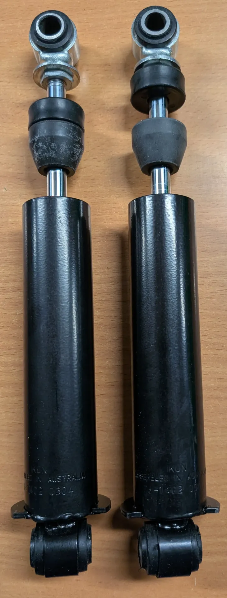 IKON Federbeine Stoßdämpfer OHNE Zugstufeneinstellung 76-1402 mit ABE für HARLEY-DAVIDSON FL, FLH, FX, FXB, FXE, FXS, FXSB, FXWG - Lieferung ohne Federn!