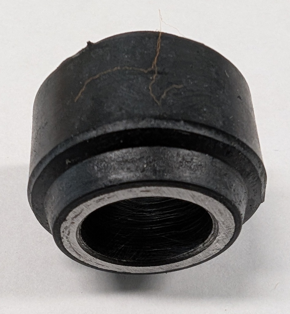 IKON Spare Part Rubber Bearing 70 52 25 303 0 Measurements 28->10,1 mm L: 29,9 mm